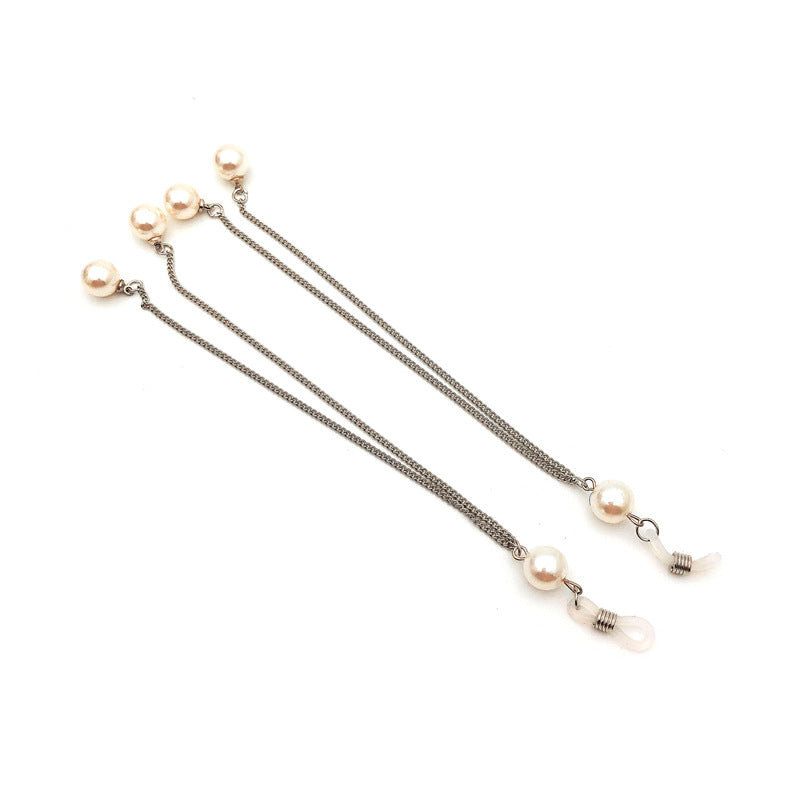 Elegant Triple Strand Pearl Eyewear Chain Bowlift