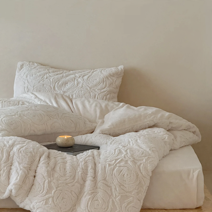 Milk fleece bedding set, 320g, with embossing pattern