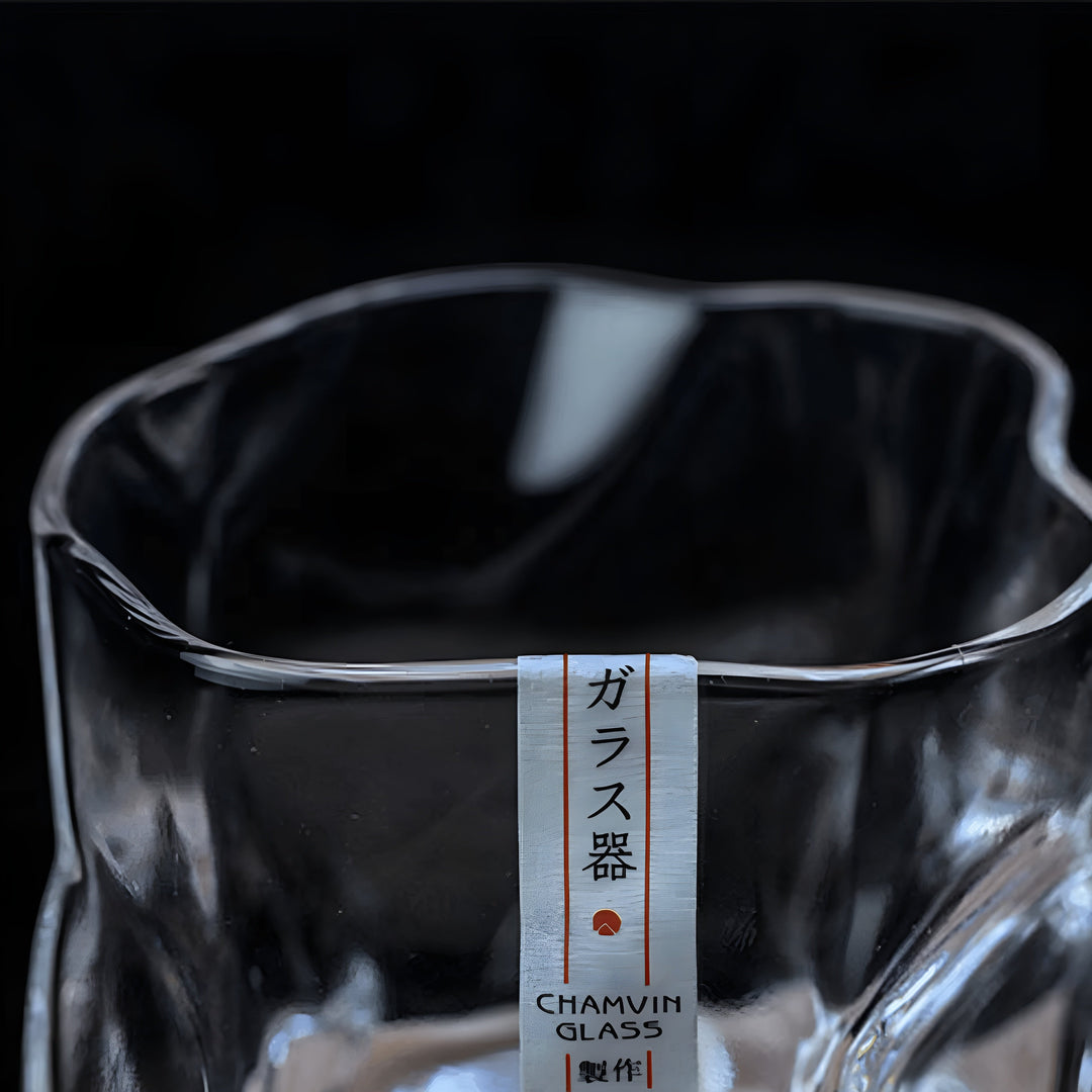 Whiskey glass in Edo Kiriko style – Handcut with unique crumple design | Bowlift