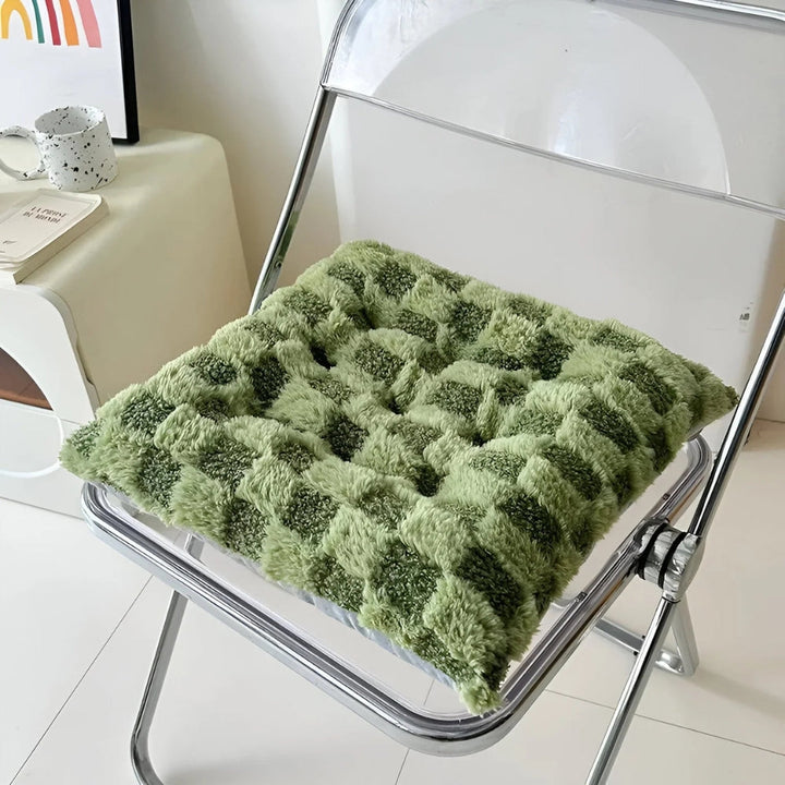 BowLift | Fuzzy Checkered Fur Padded Cushion