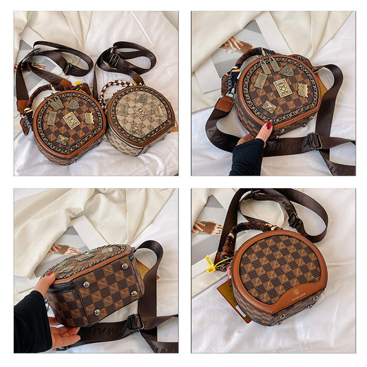 Fashionable Retro Bear Badge Shoulder Bag | Bowlift