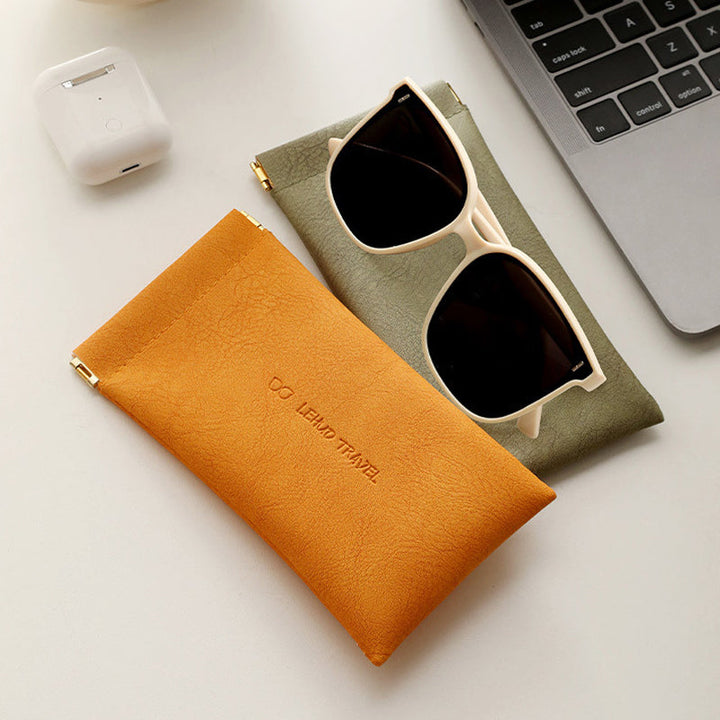 BowLift | Leather storage bag with buckle