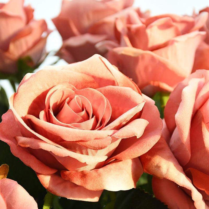 10 pieces silk roses Bowlift