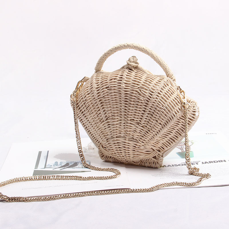 Handcrafted beach bag with organic design Bowlift