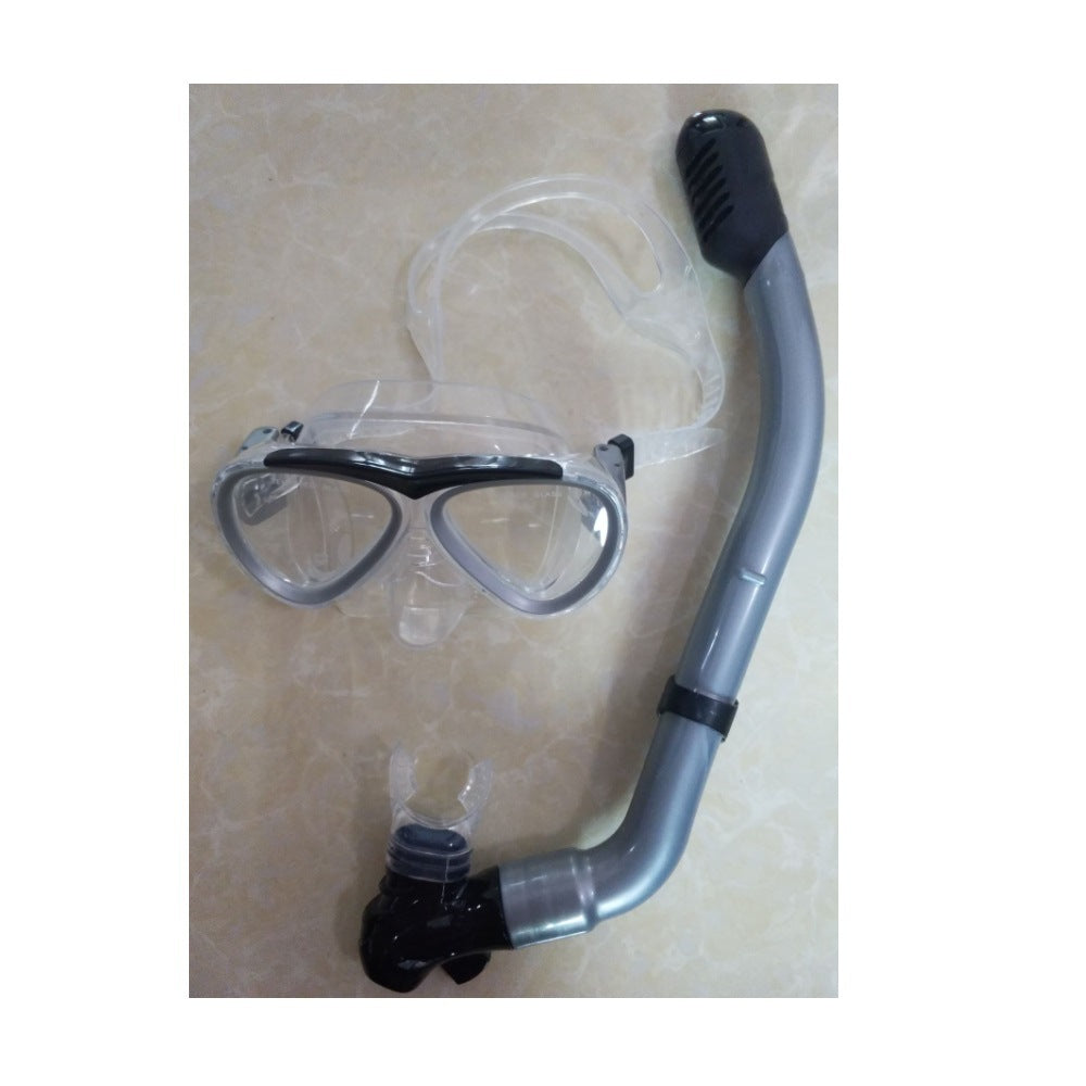Diving mask with generous visibility and ergonomic design Bowlift