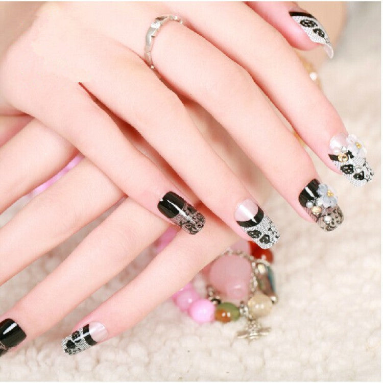 Artificial nails with delicate floral decorations Bowlift