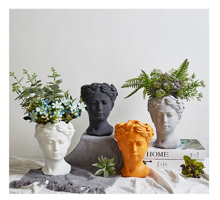 Artful Plant Sculptures Bowlift