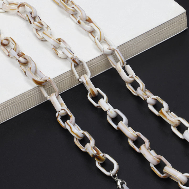 Chunky Acrylic Eyewear Chain Bowlift