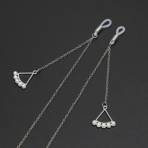 Elegant Triangle-Shaped Eyewear Chain Bowlift