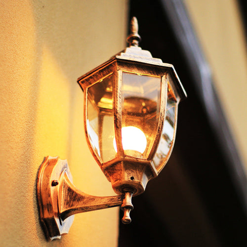BowLift | One-Pear-Wall-Light with Lantern Shade made of Clear Glass Industrial Outdoor Wall Light Lighting System