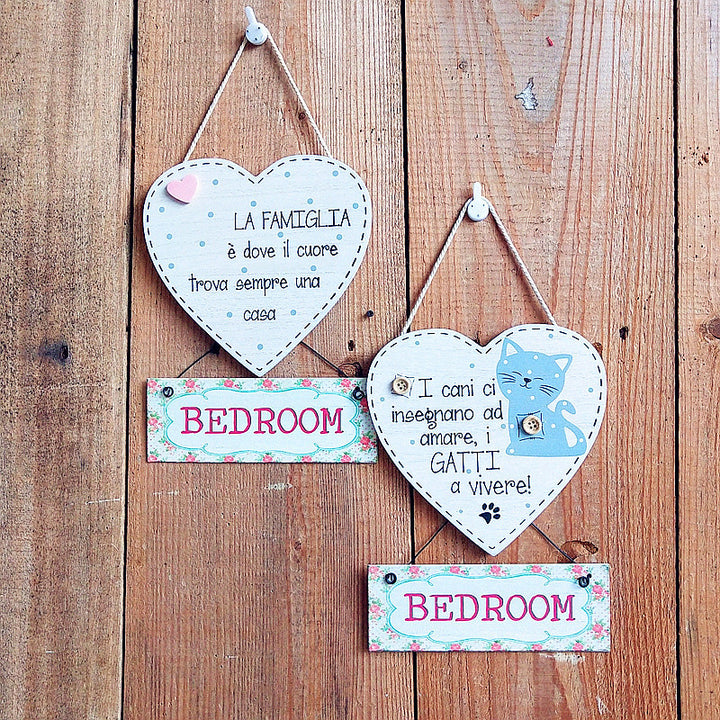 Decorative Heart-Shaped Cat Wall Plate