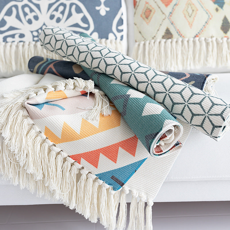 Flat-woven cotton carpet runner with ethnic diamond pattern and decorative fringes Bowlift