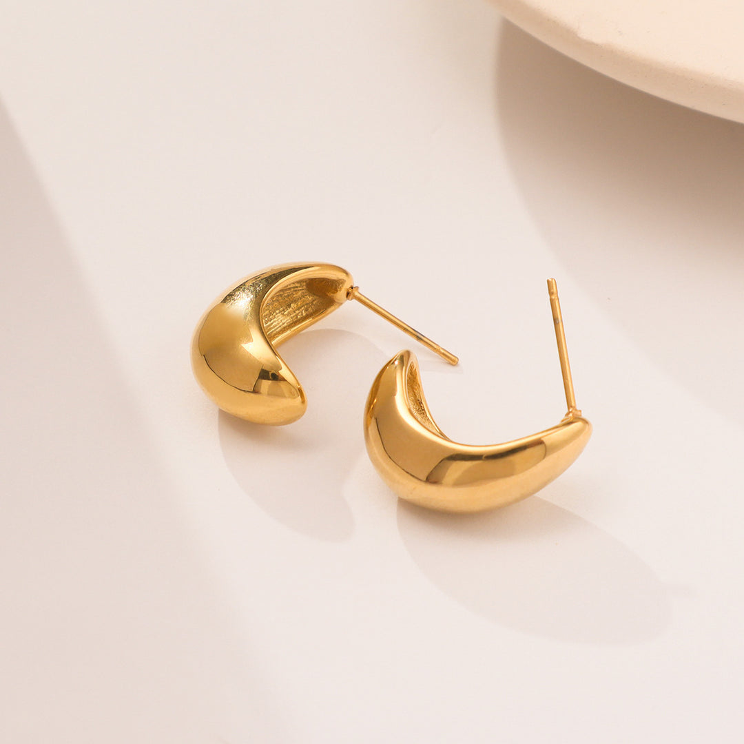 Crescent moon earrings made of stainless steel