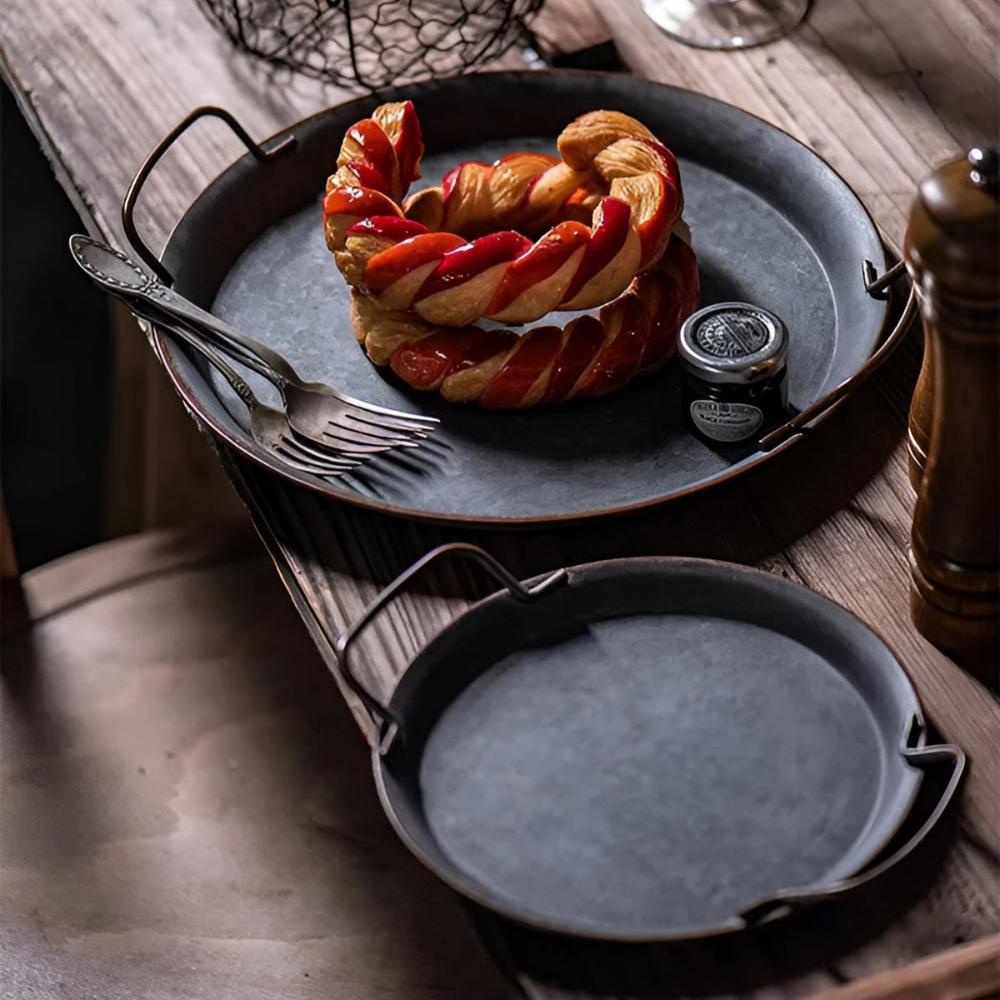 BowLift | Retro Round Metal Dinner Serving Trays