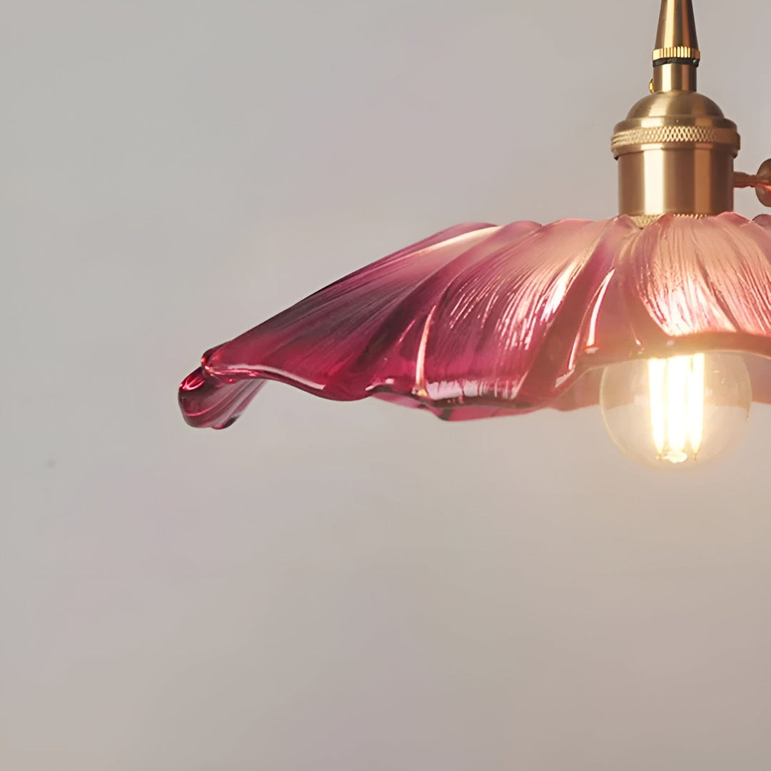 Hanging lamp with floral motif – Warm light & stylish design | For your home | Bowlift