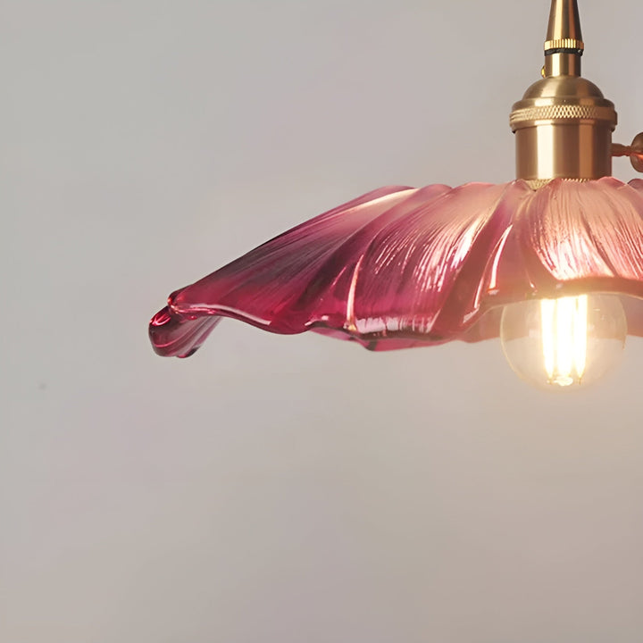 Hanging lamp with floral motif – Warm light & stylish design | For your home | Bowlift