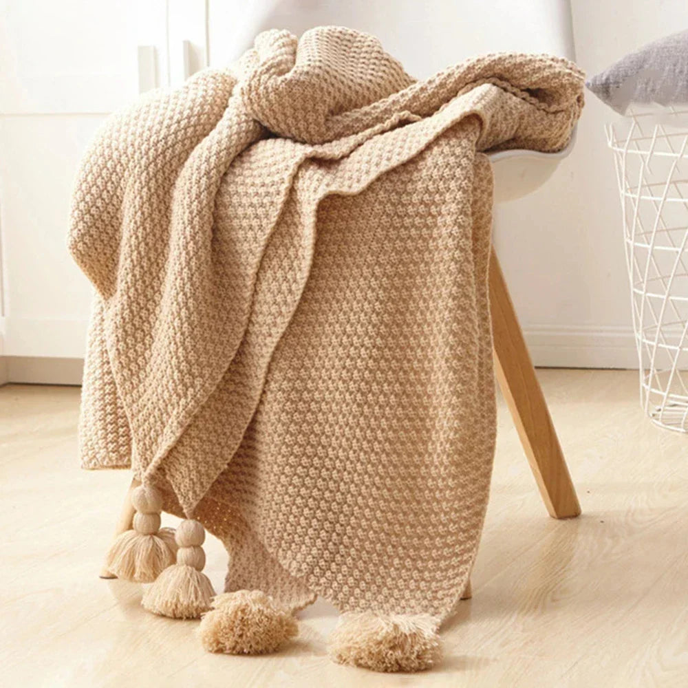 Handwoven Wool Blanket with Fringe Bowlift