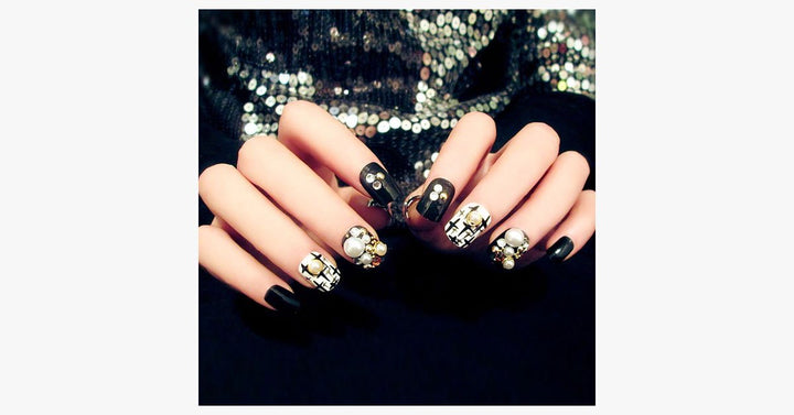 BowLift | Black Rhinestone Nails