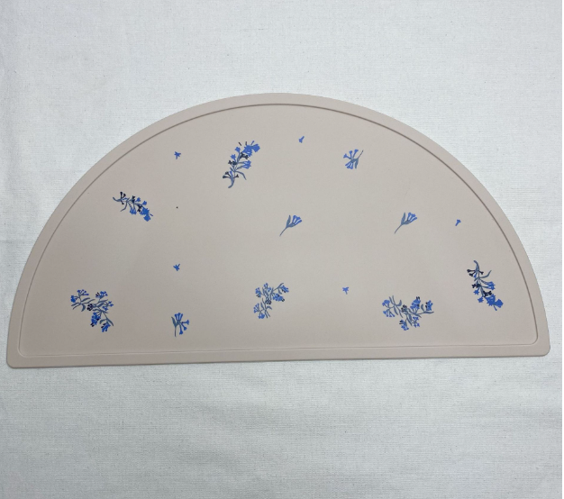 BowLift | Silicone Placemat for Kids – Non-Slip Table Mat in Crescent Shape
