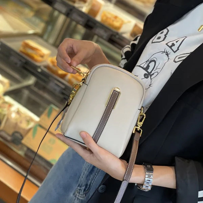 BowLift | Lightweight Mini Crossbody Bag for the Mobile Phone