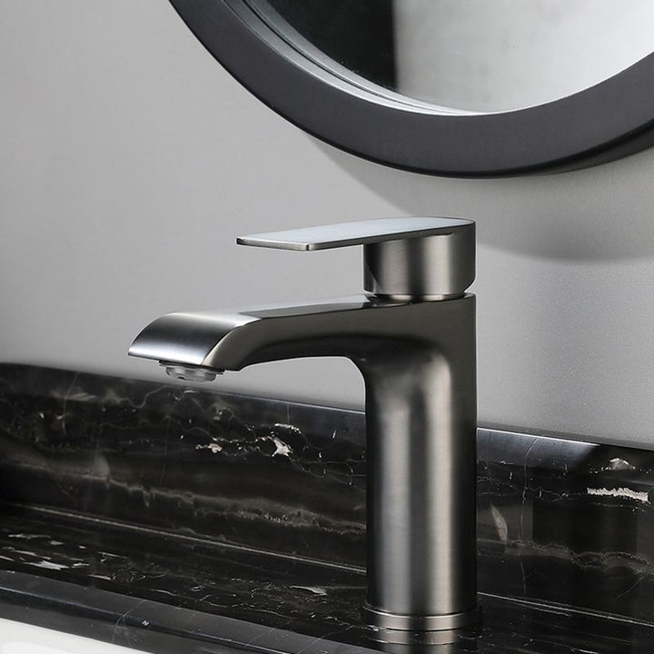 BowLift | Single handle faucets Glam Style sink faucets for the bathroom
