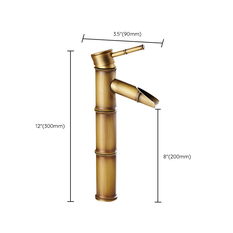 BowLift | Country style single hole basin faucet with a lever handle
