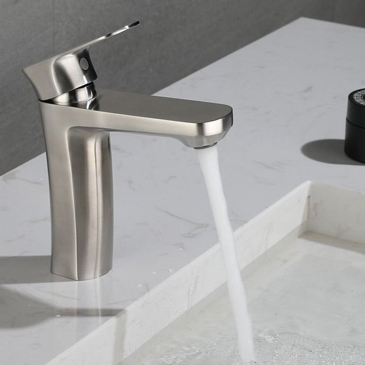 BowLift | Square 1-Handle Basin Faucet 1 Hole Basin Faucet