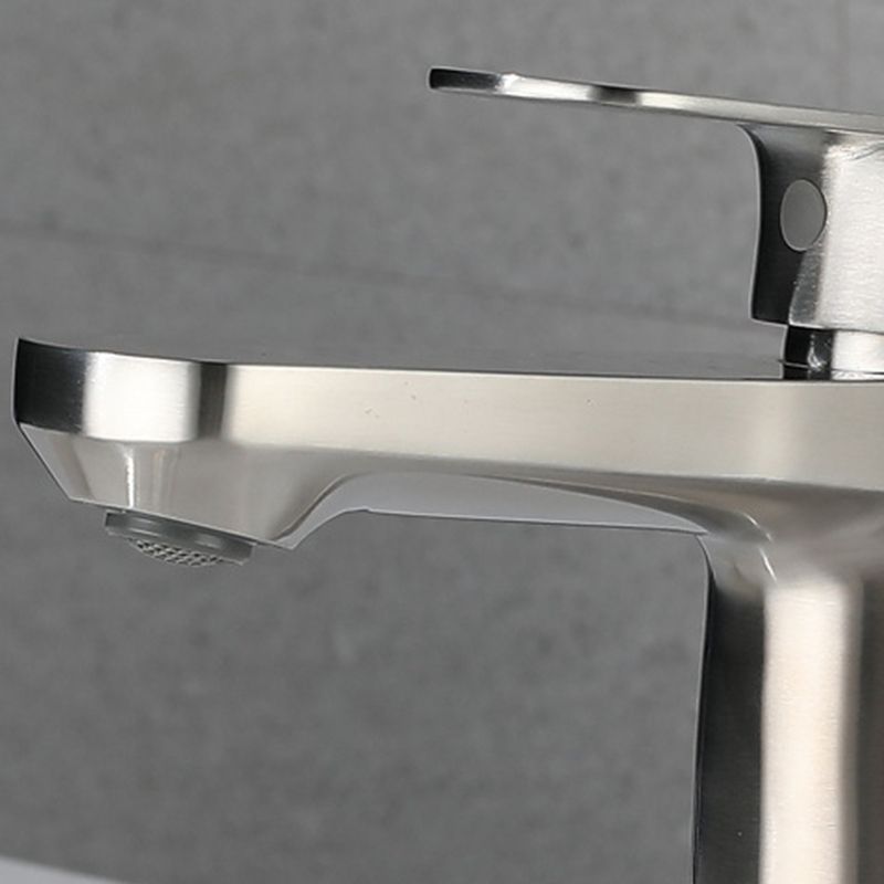 BowLift | Square 1-Handle Basin Faucet 1 Hole Basin Faucet