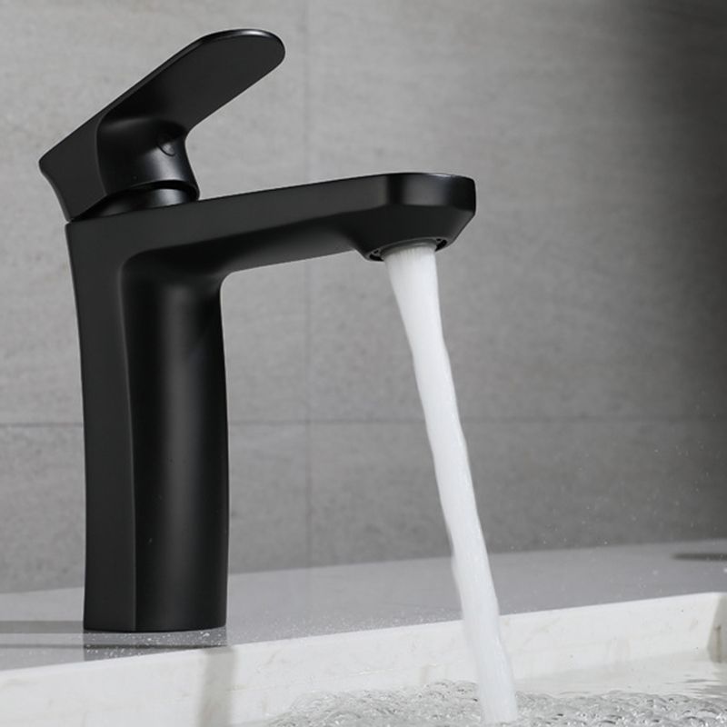 BowLift | Square 1-Handle Basin Faucet 1 Hole Basin Faucet