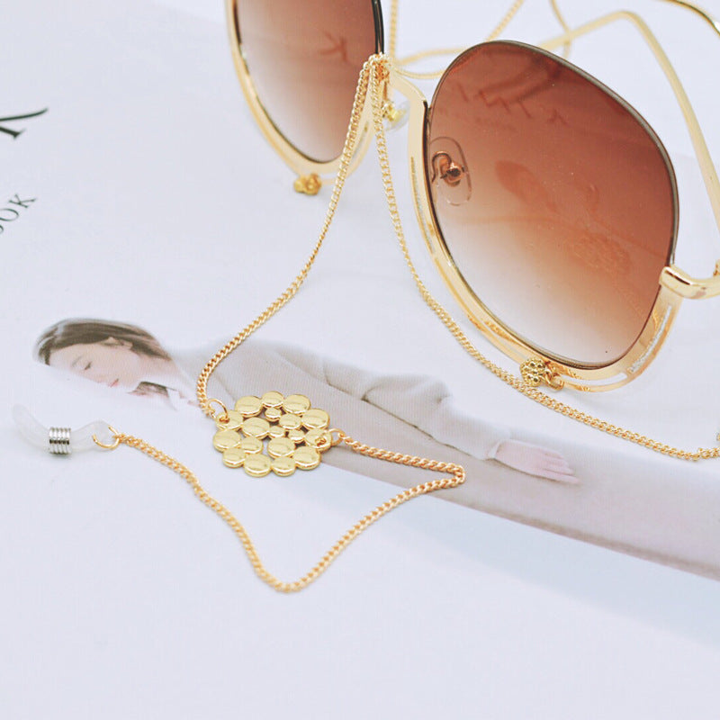 Elegant Layered Chain Eyewear Holder Bowlift