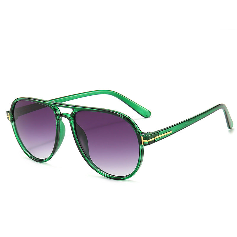 Elegant Aviator-Style Sunglasses Bowlift