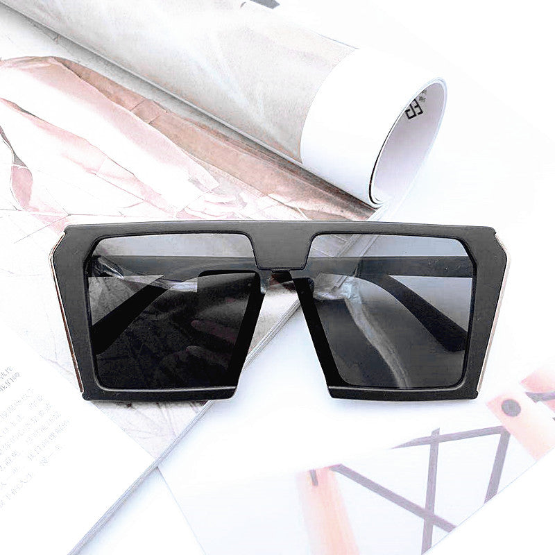 Ladies stylish geometric sunglasses in angular design Bowlift