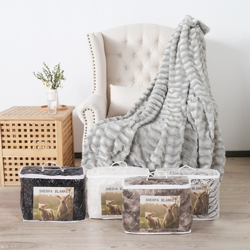 Women's luxurious cuddly blanket made of soft microfiber fabric Bowlift