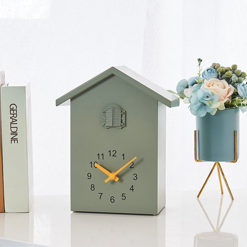 Cuckoo Clock in Modern Design Bowlift