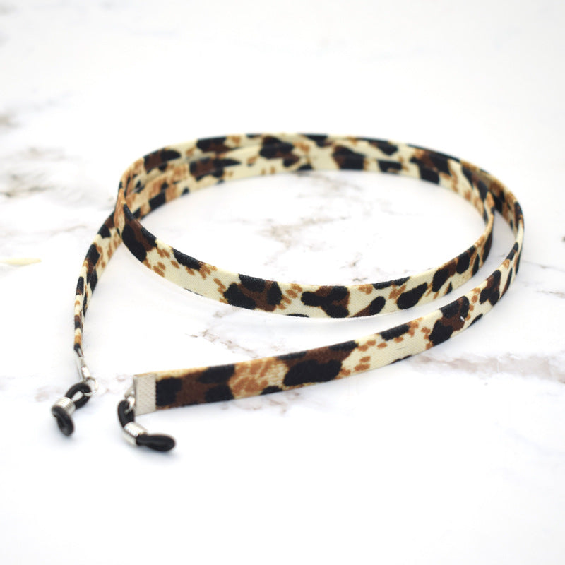 Stylish Velvet Eyewear Chain Bowlift