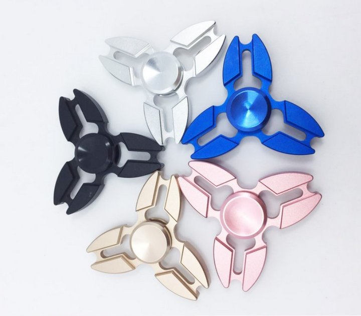 BowLift | Metallic Finger Fidget Tri Spinner