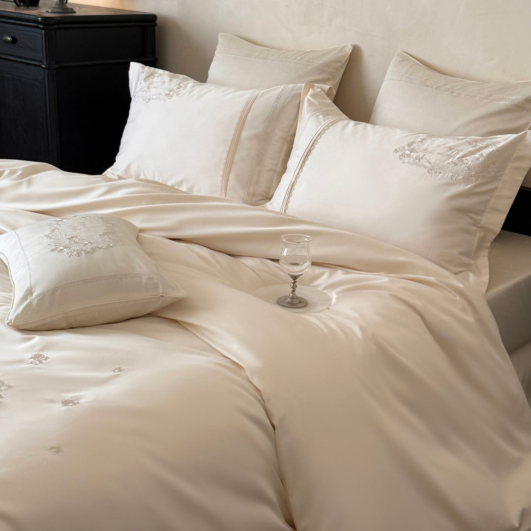 Bedding set made from 100 long-staple cotton with lace