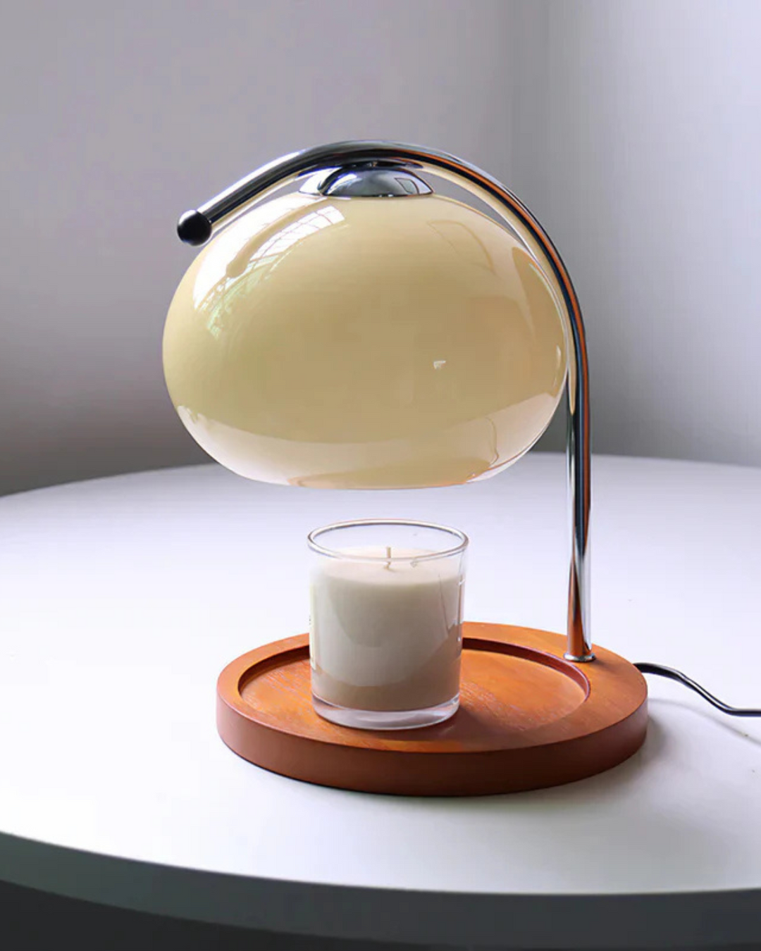 BowLift | LED Flush Mount Ceiling Light - Gold Circular Fixture for Dining Room & Low Ceilings