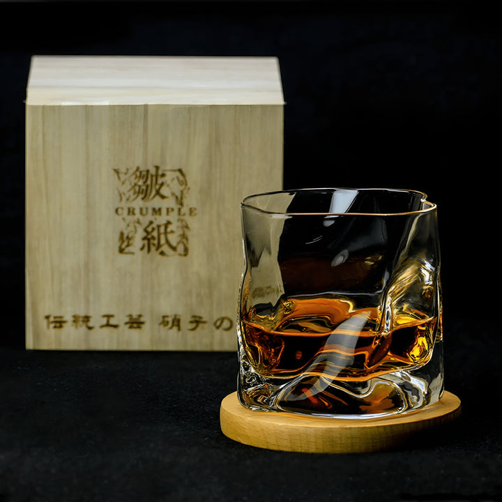 Whiskey glass in Edo Kiriko style – Handcut with unique crumple design | Bowlift