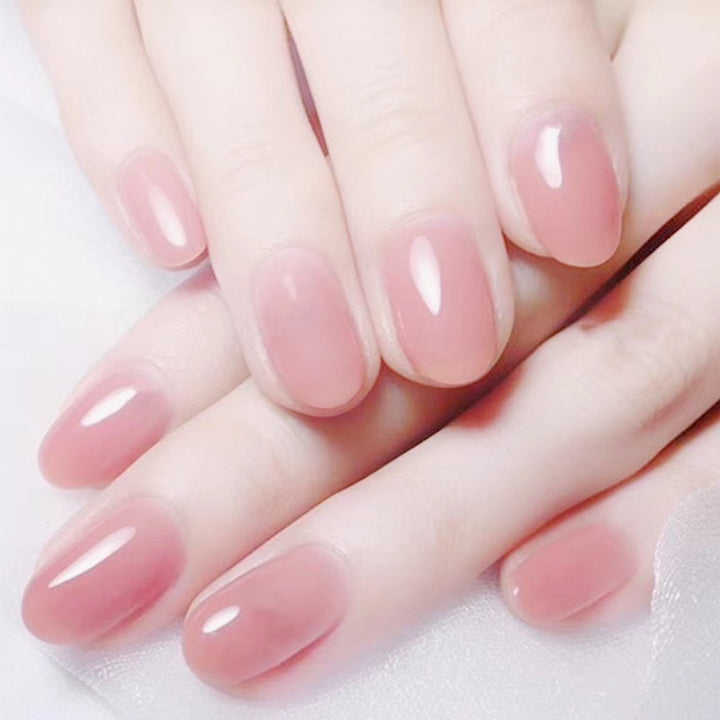 Elegant artificial nails in a natural look Bowlift