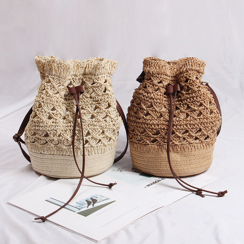 Handmade straw bag with leather accents Bowlift