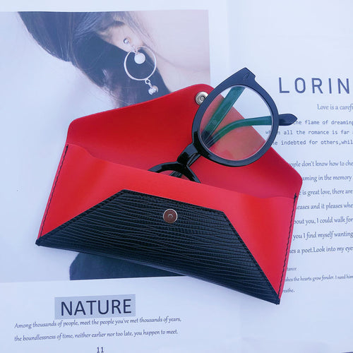 Chic Leather Wallet Bowlift