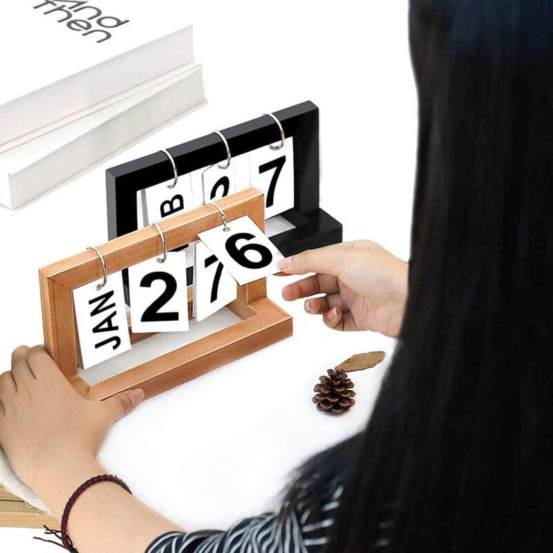 Dutch Teak Wood Desktop Calendar | Bowlift