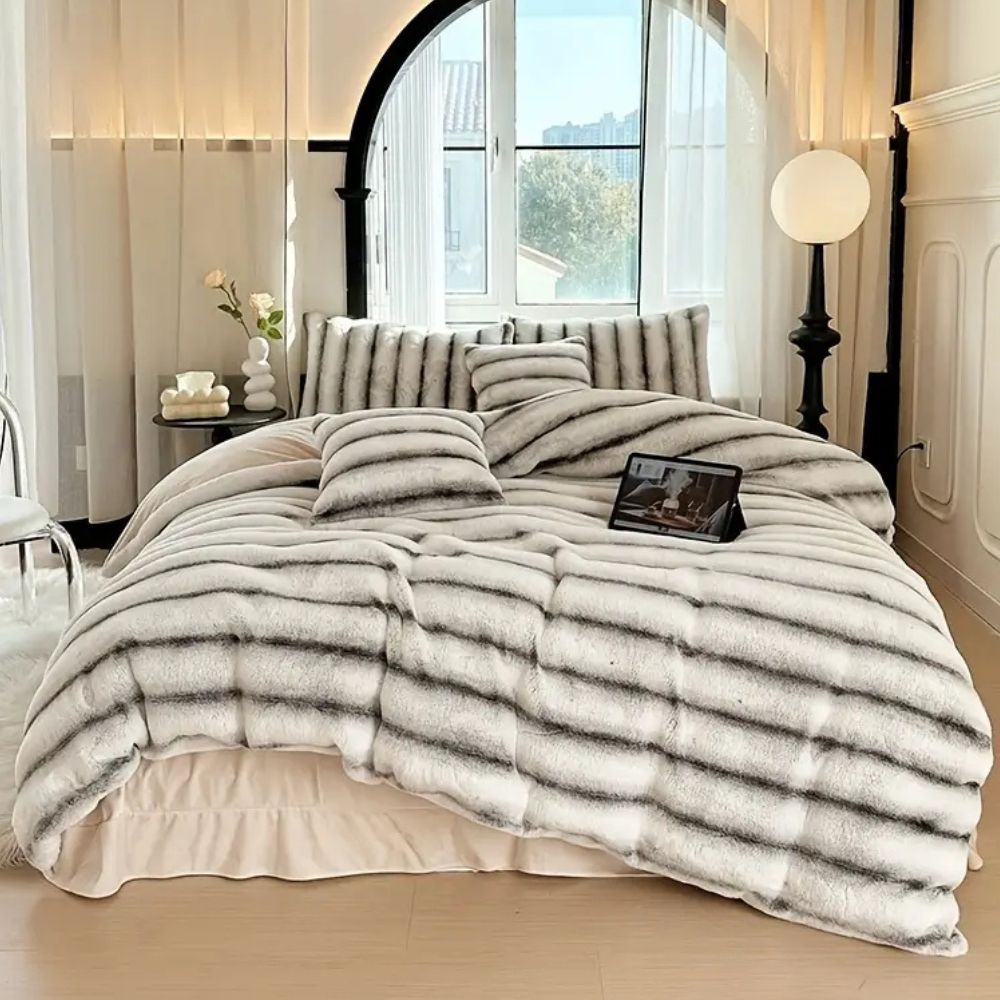 BowLift | Ruched Faux Rabbit Fur Blanket