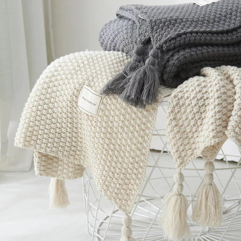 Handwoven Wool Blanket with Fringe Bowlift