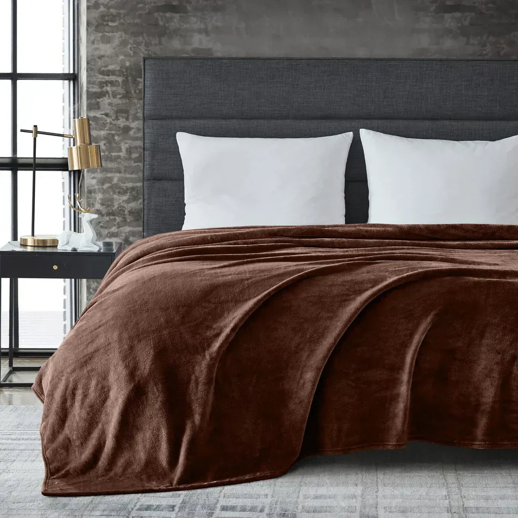 BowLift | Maxime | Cozy Fleece Blanket for All Seasons - Extra Soft and Warm