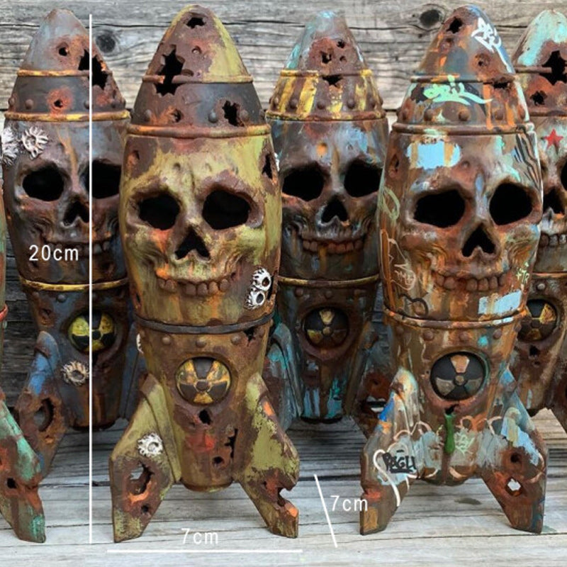 Ornament made of resin skull bomb | Bowlift