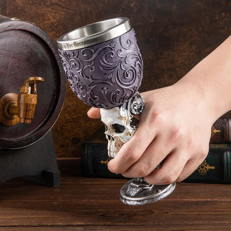 BowLift | 3D carved vintage Champagne Glass