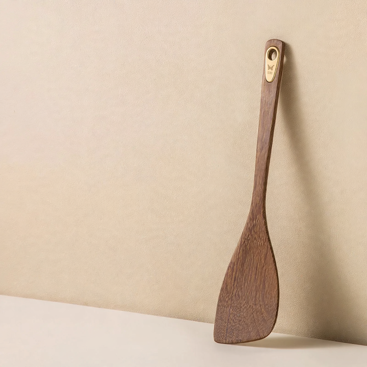 Wooden cooking utensils, various shapes
