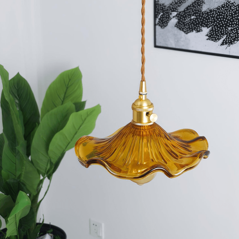 BowLift | Hanging lamp with a floral pattern that creates a cozy atmosphere